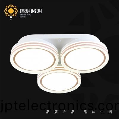 客(ke)厅(ting)装修要(yao)不(bu)要(yao)选择(ze)吊(diao)灯(deng)